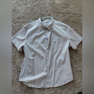 Short sleeve button down